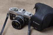 Hộp đựng máy ảnh kim loại Canon FT QL 50 1.8 FL với bộ sưu tập vỏ bằng da
