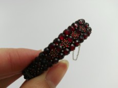 Украшения на руку 铜包金群镶石榴石手镯 欧洲古董首饰 20.1g