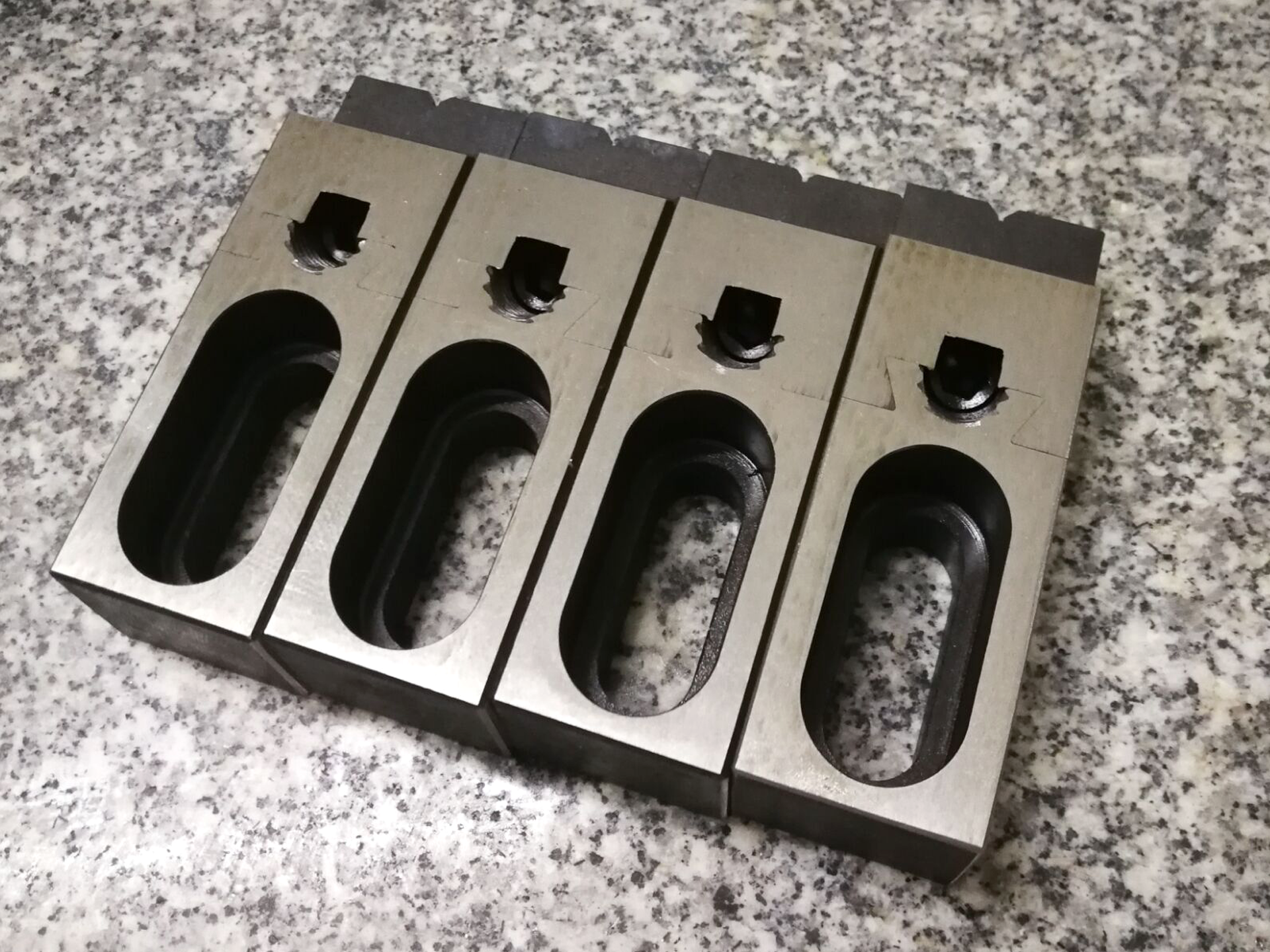 M16M16 Toad forceps Milling machine machining , CNC plus Tooling clamp fixture Side clip （ 1 That's right Price ）
