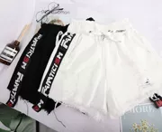 Hàn quốc phiên bản của hoang dã viền cao eo denim quần short của phụ nữ thư thời trang băng đàn hồi eo chân rộng một từ quần nóng 8018