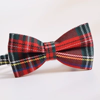 Красная клетчатая воротник