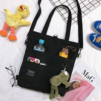 Черные могут быть лягушками с обеих сторон