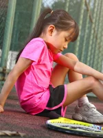 Quần áo trẻ em nhanh khô quần áo thể thao phù hợp với mùa hè Cô gái tay ngắn quần áo yoga trong quần áo trẻ em ngoài trời chạy thể thao - Quần áo ngoài trời cho trẻ em áo len bé trai