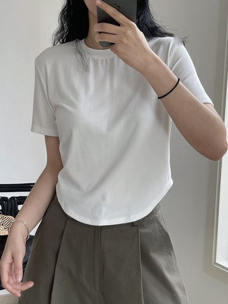ストリートギャル風スレンダーショートTシャツ夏の新作韓国版アーク裾ストレッチ肌に優しい半袖トップス女性