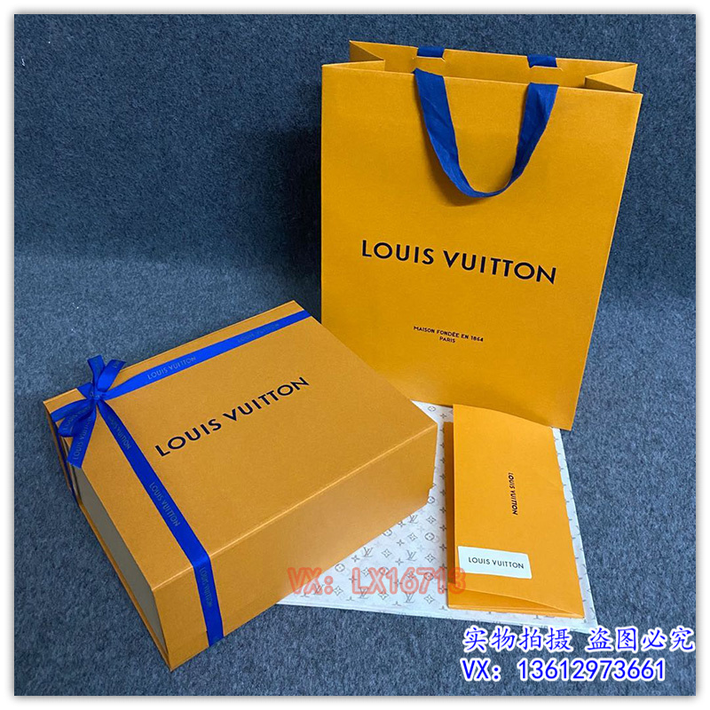 Original Small Square Box Suit (Can Hold Daphne)special counter original edition LV high-grade paper bag packing Bag belt clothes scarf wallet Dustproof bag Gift bag Gift box