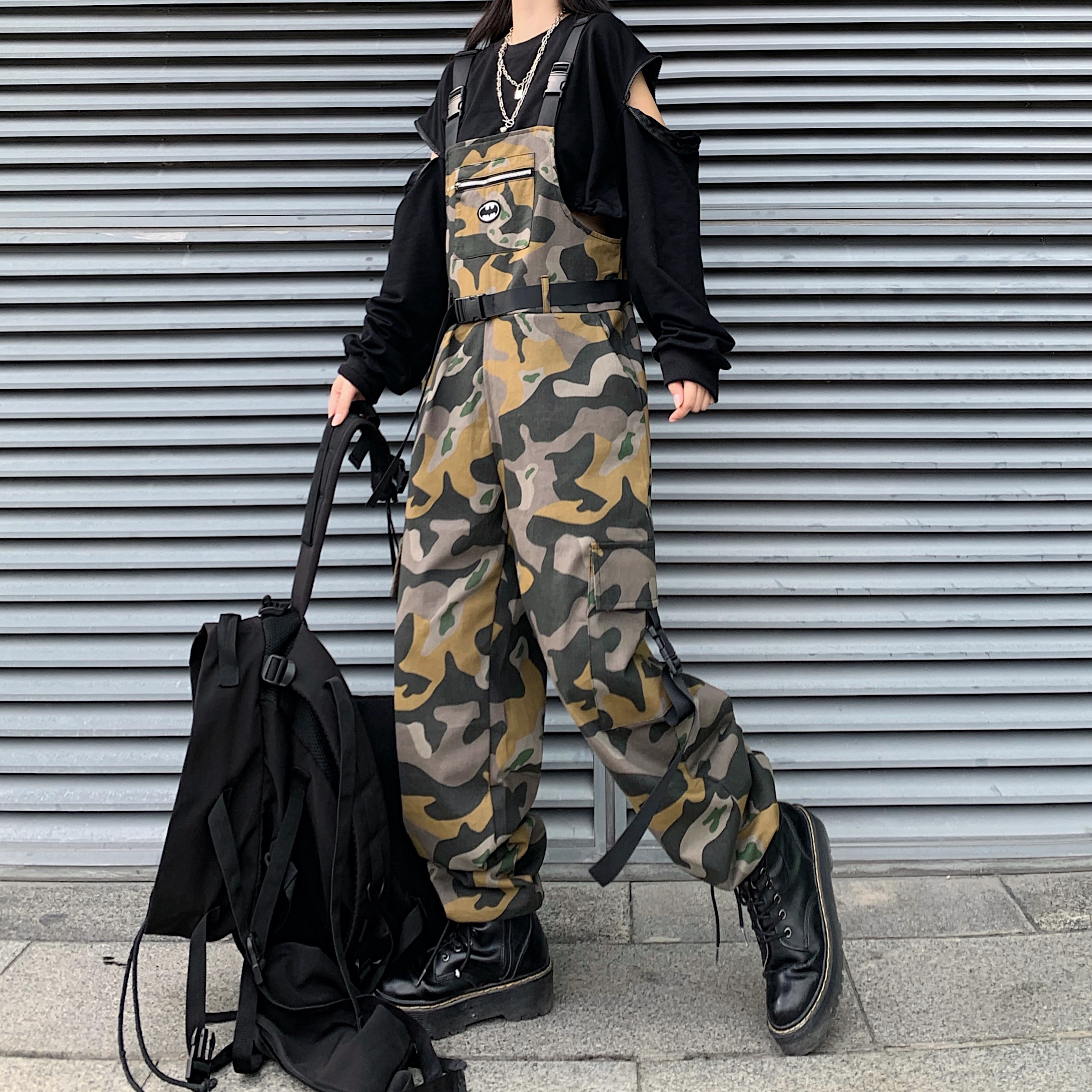 Camouflage Greenrompers female Korean version ins Versatile camouflage work clothes Straight tube Wide leg pants easy Tie one's feet leisure time trousers trousers tide