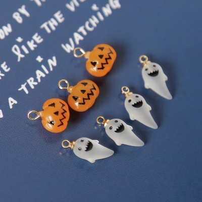 taobao agent Cute earrings, ghost Japanese pendant, accessory