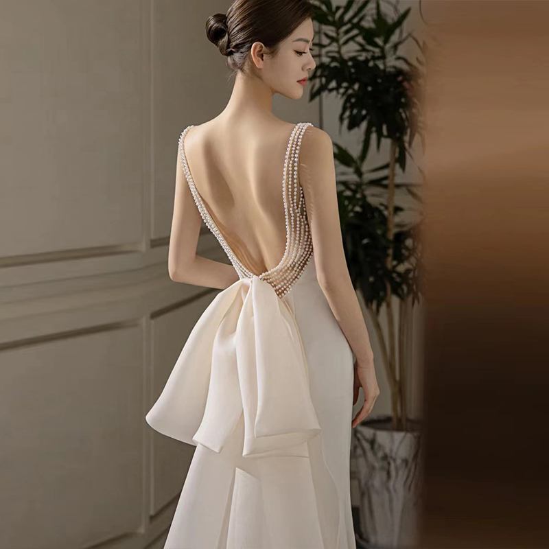 Lace evening dress, backless, 