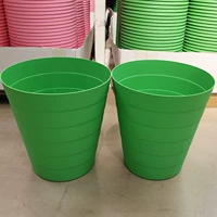 Светло -зеленые две трубы