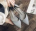 Nêm màu đen với giày thạch nhọn mùa hè mới màu nước rắn giày nữ không thấm nước thời trang Hàn Quốc giày đi mưa nữ - Rainshoes Rainshoes