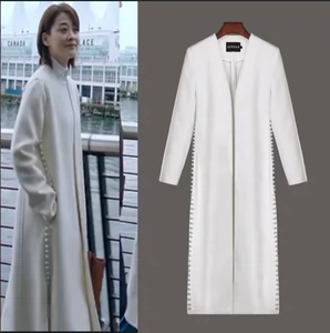 Đi cùng mẹ Li Na Mei Ting sao với cùng một đoạn trắng đính cườm ngã ba V-cổ áo len dài áo đầu mùa thu