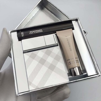 Anh vào burberry Burberry makeup set 437 son môi bóng mắt phiên bản giới  hạn hộp quà tặng phấn mắt clio | Tàu Tốc Hành | Giá Sỉ Lẻ Cạnh Tranh