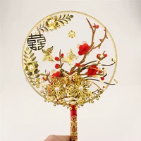 В комплект поставки рекламных материалов Red Plum входит подставка для вентилятора.