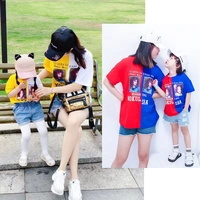 Quần áo trẻ em cha mẹ và con nạp 2018 mùa hè mới ngắn tay Hàn Quốc phiên bản của sự tương phản màu vá in bông T-Shirt mẹ nữ mẹ và con áo thun cho bé