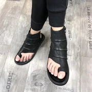 Dép da thật Nhật Bản nam cao giúp cá tính Giày đế bệt La Mã đế mềm nam giản dị hở ngón Phiên bản Hàn Quốc của dép và dép - Sandal