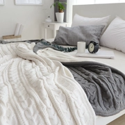 Dệt kim cộng với nhung dày chăn văn phòng ngủ trưa chăn chăn rắn màu mùa thu và mùa đông sofa giải trí chăn - Ném / Chăn