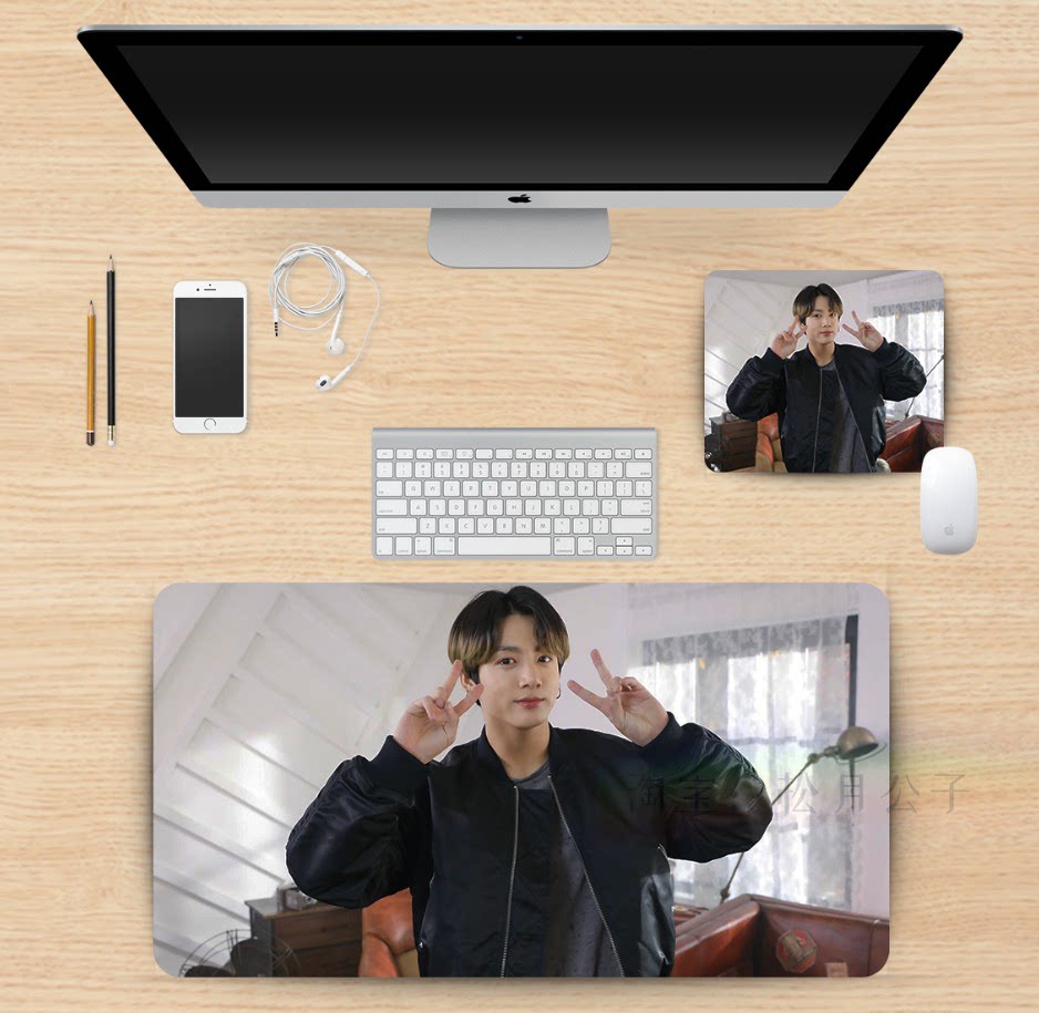 BTS Bulletproof Youth Tuan Tian Yiguo Shop Cushion Mouse Guts Super Large Desk Case Custom Customized Keyboard Jungkook