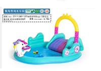 53097 Unicorn играет в аквапарк