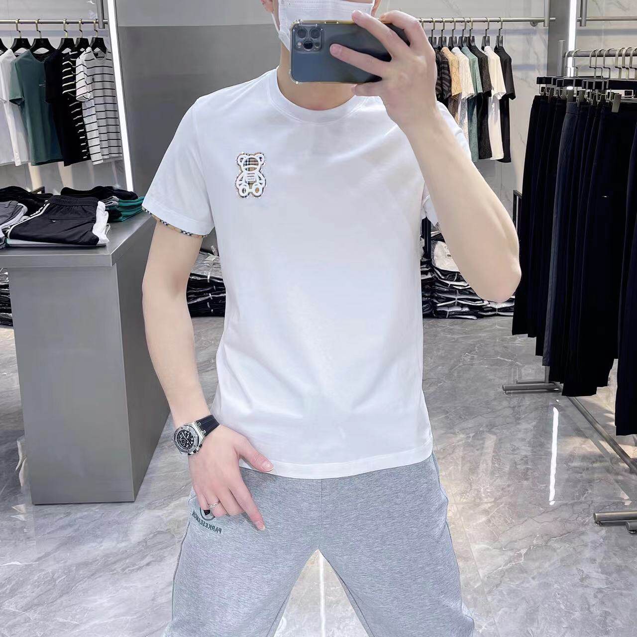 A new European brand short-sleeved men's T-shirt, a bear half-sleeved round-neck solid color mercerized cotton men's T-shirt, a slimming base layer