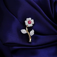 Антикварное рубиновое бриллиантовое ювелирное украшение, брошь, 0.68 карат, Италия, золото 750 пробы