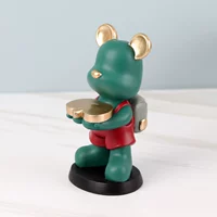 Жестокий медведь смотрит Hermore Green