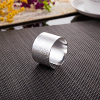 V45 Серебряное кольцо салфетки (тип штамповки цветов)