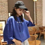 Mùa thu năm 2018 mới áo len nữ ngắn Hàn Quốc phiên bản của áo sơ mi lỏng lẻo in thư ulzzang năm điểm tay áo trùm đầu