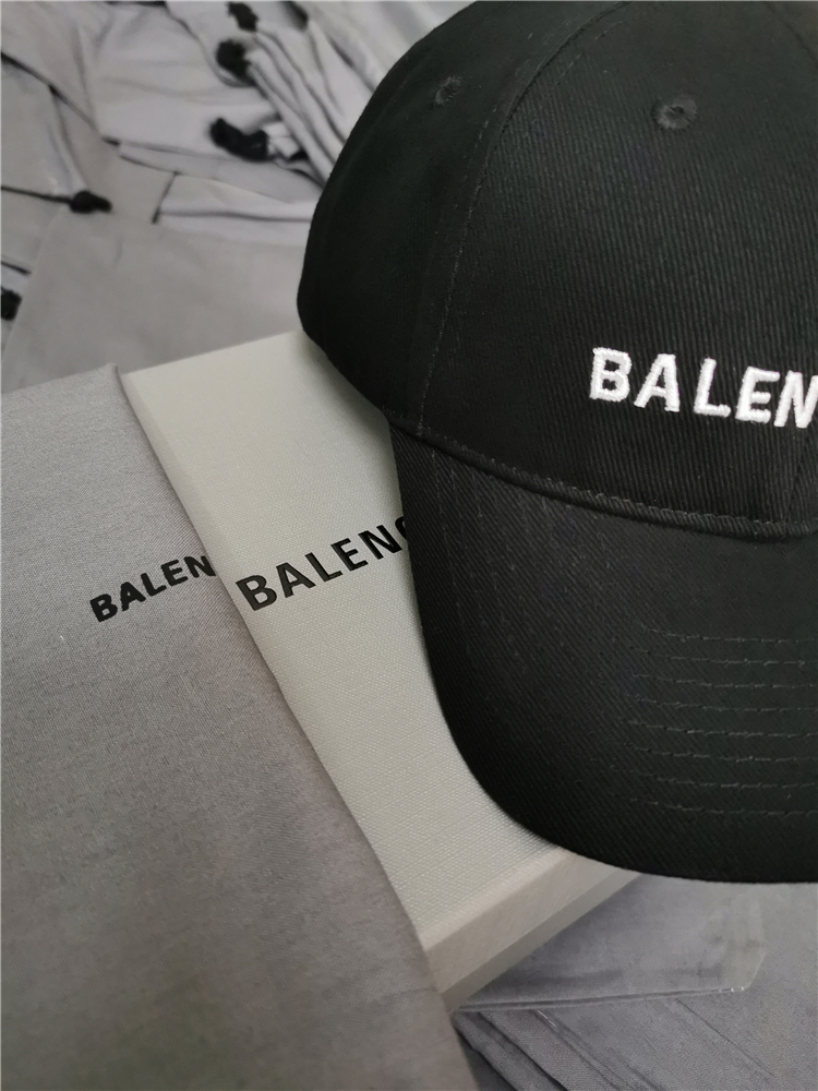 Classic Black2021 new pattern Europe Home B Hat New color Embroidery letter Versatile Baseball cap peaked cap Star men and women Same