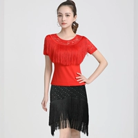 Красный черный костюм