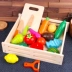 trái cây trẻ em và các loại rau thành thật thật hạnh phúc khi thấy đồ chơi cho trẻ em trai và trẻ em gái từ gói rau gỗ chơi hoa quả nhà Đồ chơi bằng gỗ