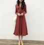 Mùa thu Mới Hồng Kông Phong Cách Retro Slim Ren Cao Eo V-Cổ Dài Tay Áo Dài Váy Gỗ Ear Knit Dress đầm nữ đẹp