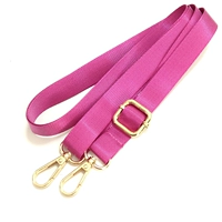 Темно -розовый+светлые золотые аксессуары