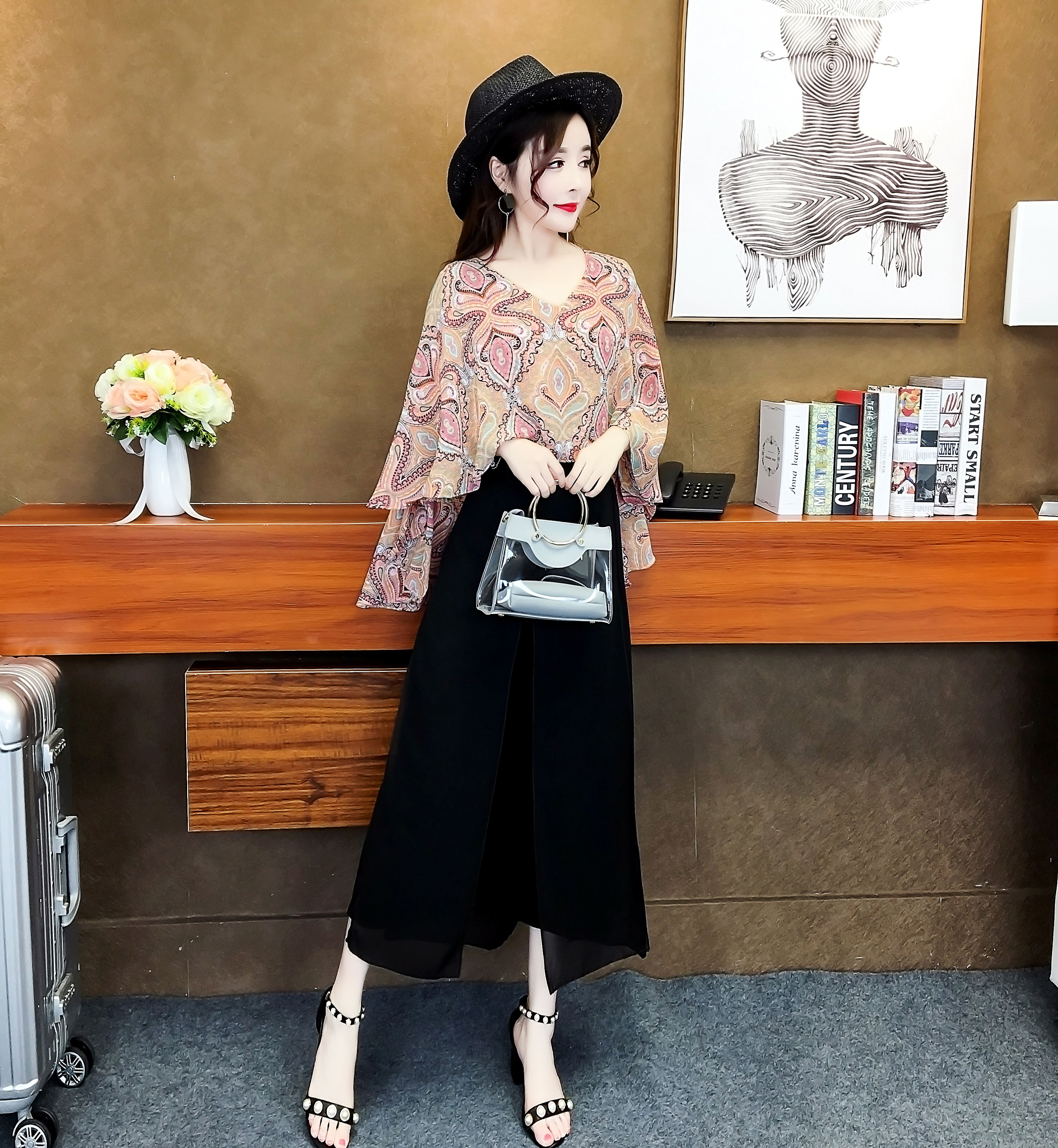 2018新款韩版气质时尚蝙蝠袖雪纺上衣 飘逸拼接雪纺阔腿裤套装