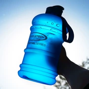 Thể dục cốc nước công suất lớn chai nước nhựa thể thao nam di động chai nước ngoài trời lớn 2.2l chai nước không gian cup