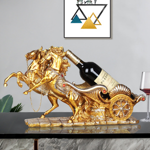 Phong cách Châu Âu sáng tạo kệ rượu đôi ngựa đỏ trang trí phòng khách nhà cao cấp thời trang hiện đại ánh sáng sang trọng trang trí tủ rượu