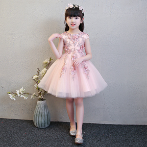 Một vai cô gái máy chủ buổi tối ăn mặc công chúa váy cô gái con hoa cưới cô gái sinh nhật đàn piano trang phục mùa hè