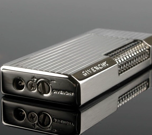 Givenchy, японская оригинальная серебряная зажигалка, (в наличии на складе)