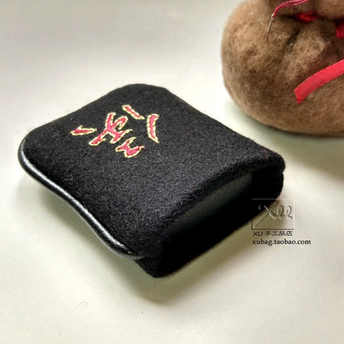 [XU手工定制手绣中文个性打火机套黑呢适用于zippo都彭等纪念推荐]