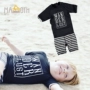 Kẻ cướp bãi biển Hà Lan UPF50 + quần áo chống nắng chuyên nghiệp cho trẻ em trai đi biển áo tắm ngắn tay một mảnh đồ bơi một mảnh cho bé