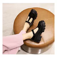 Милая обувь на платформе, коллекция 2021, тренд сезона