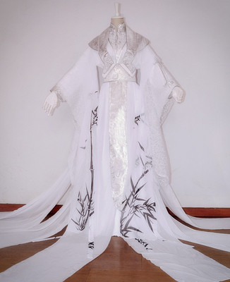 taobao agent Costume COS clothing Bamboo Printing Silver White Gorgeous Constellation White Painting Pianist Mo Bingxian Mo Bingxian