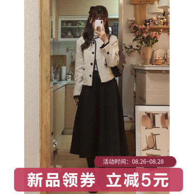 taobao agent Autumn jacket, black colored pleated skirt, set, plus size, Chanel style, city style, fitted