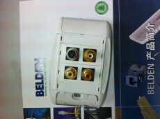 Розетка TV+телефон belden百通4孔英式面板