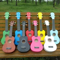 Начиная с 21 -Цветная укулеле Укулеле Укуле, Гавайи Шесть четырех струнных пианино маленькая гитара, чтобы дать рюкзак