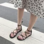 U77 Hàn Quốc làm trắng đơn giản đa năng chéo mở rộng dây đeo dép phẳng giày roman sandal shondo