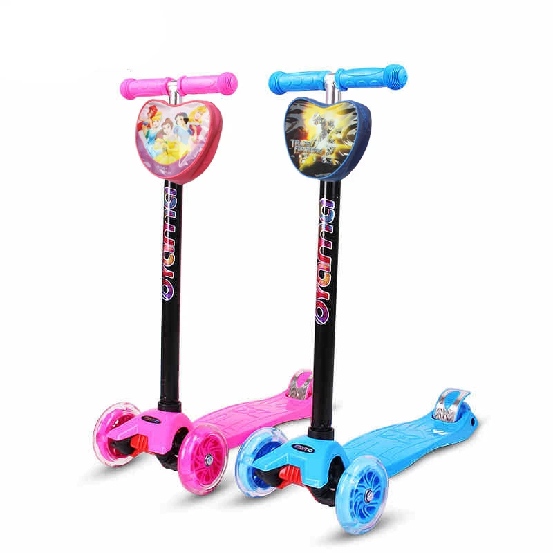 Xe tay ga trẻ em điều chỉnh độ cao flash ba bánh bốn bánh xe tay ga trẻ em xe ròng rọc - Trượt băng / Trượt / Thể thao mạo hiểm