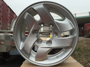 Ya Fandi hiện đại Huatai Traka vành bánh xe 16 inch hiện đại Huatai Traka thép hợp kim nhôm nguyên bản - Rim