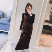 Trang phục bà bầu 2018 thu đông mới của Hàn Quốc thời trang nhung vàng Phụ nữ mang thai hot mom váy dài dây đeo