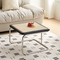 Маленький, черный, стеклянный