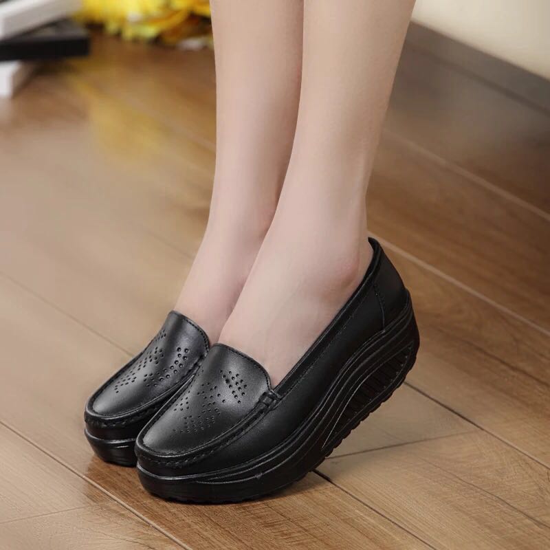 811 / Black2021 spring and autumn Women's Shoes Thick bottom Muffin Slope heel Women's shoes comfortable non-slip Mom shoes white Nurse shoes Rocking shoes